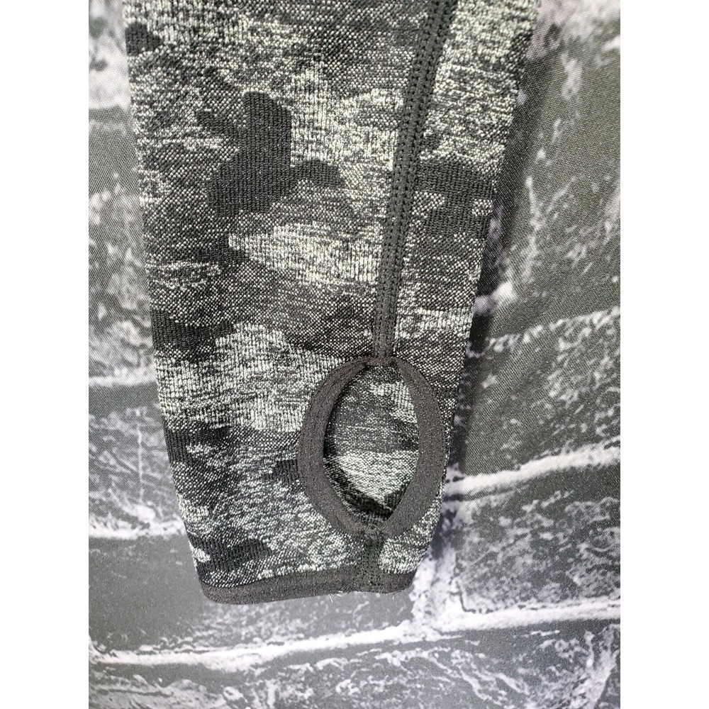 Gymshark Top Womens XS Black‎ Gray Camo Adapt Seamless Cropped Thumb Holes Logo - Picture 6 of 15